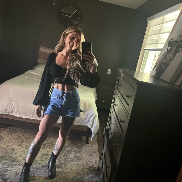 Meet your Posher, Tracy - Picture 1 of 1